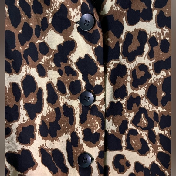 Charlotte Russe Leopard Print Long Sleeve Dress - Picture 4 of 5